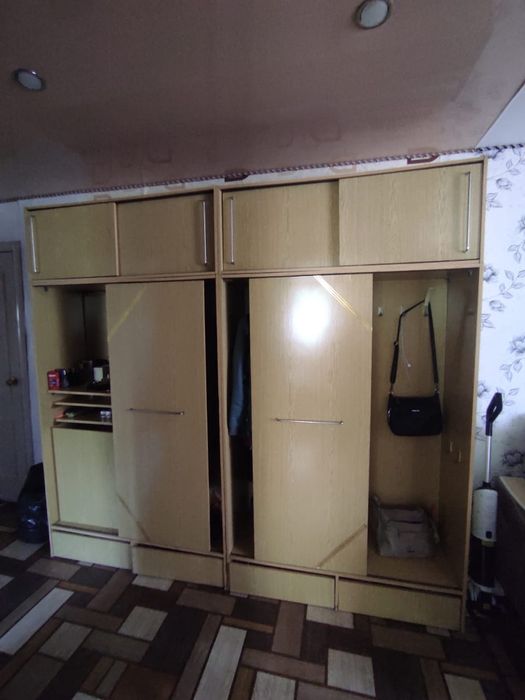 Продам стенку б/у 10.000 тг