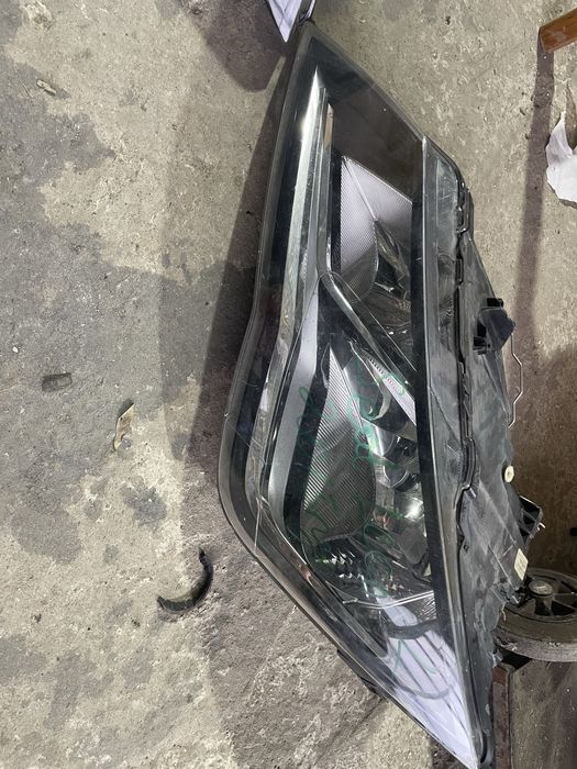 Фарове за Seat Leon 2015