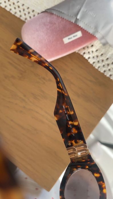 Нови слънчеви очила на Miu Miu