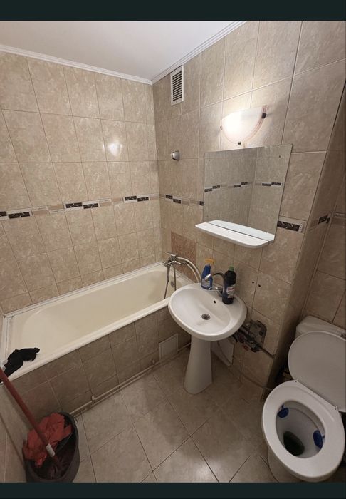 Garsoniera suprafață de 32 m  (tatarasi) str.Vasile Lupu nr.114  A3 Tronson 1 etaj 1 cu centrala termica noua.
