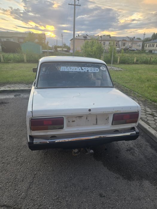 Автомобиль Ваз 2107