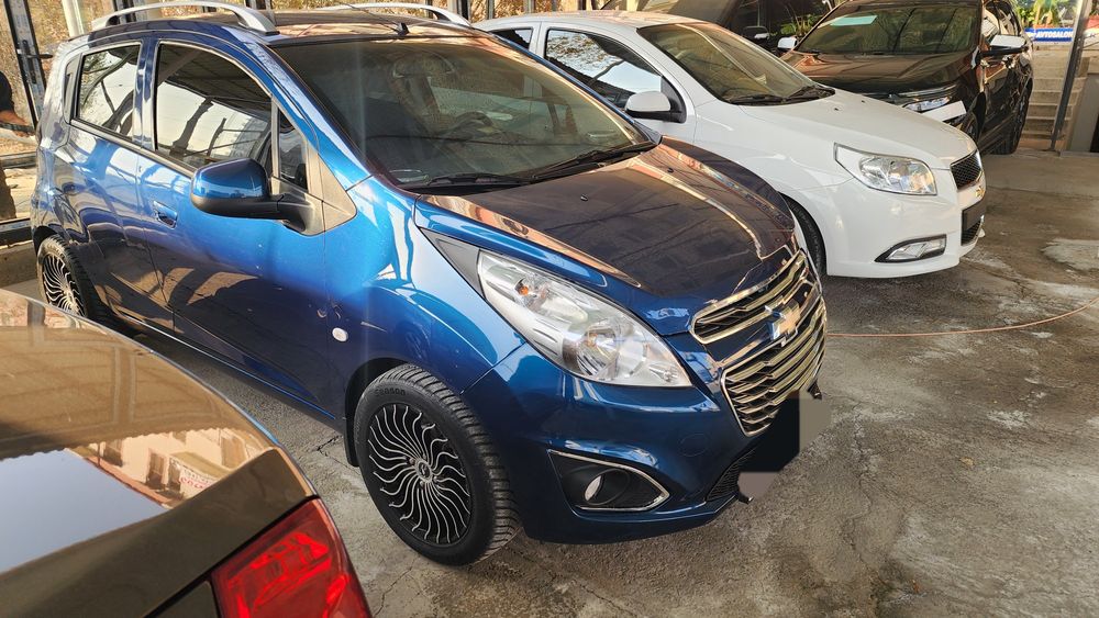 Naxt va avtokridit barterxam bor .