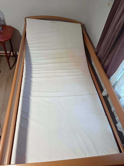 Pat medical cu saltea si telecomanda