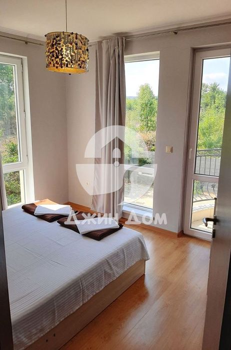 Продава се Тристаен апартамент в Обзор - 87 кв.м за 1184 €/кв.м - Снимка #4