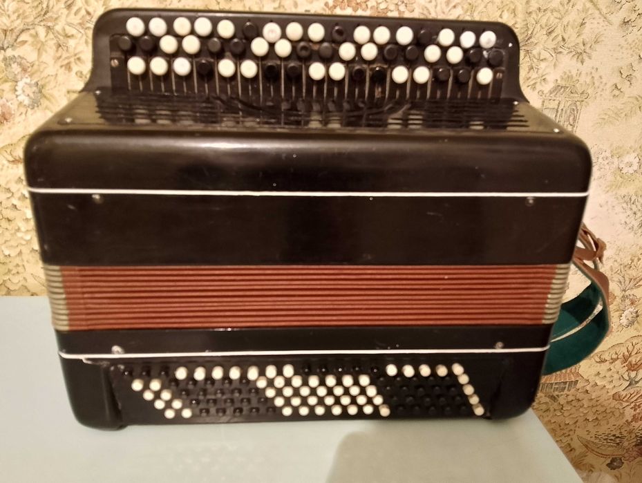 Продам Тульский баян .