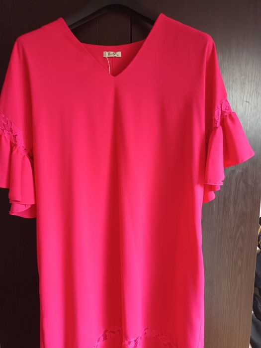 Rochie fucsia Brisé elegantă cu broderie ,