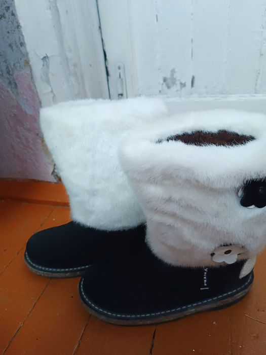 Продам сапоги унты детские
