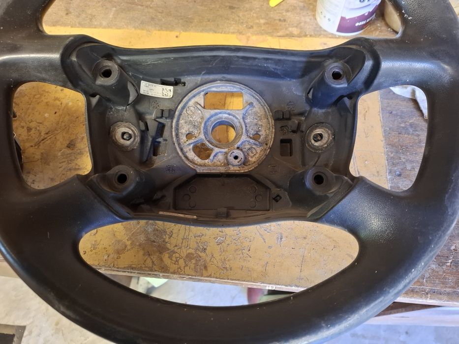 Продавам волан за Ауди