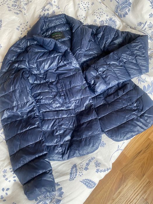 Леко пухено яке Benetton