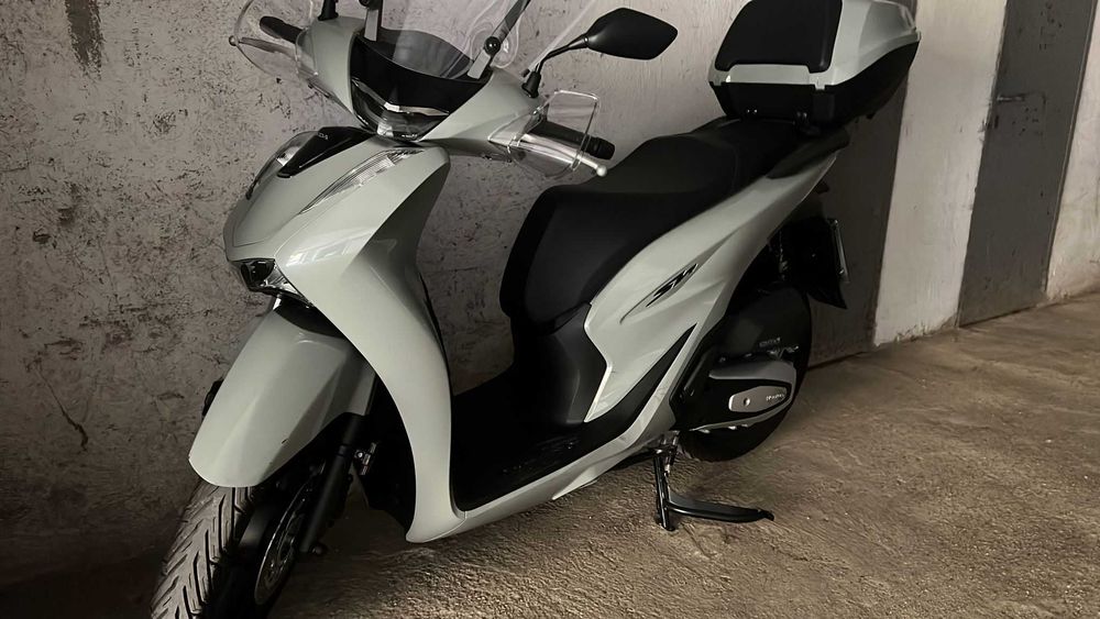 Scuter Honda SH 125 Sport an 2024 - 11500km sau schimb cu ATV