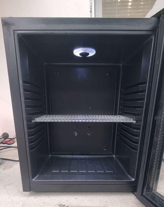 Мини Хладилна витрина Klarstein 23L