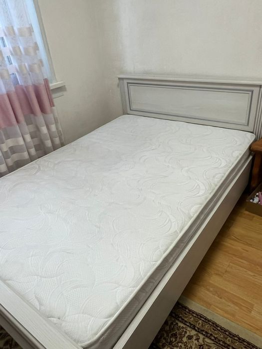 полуторную кровать