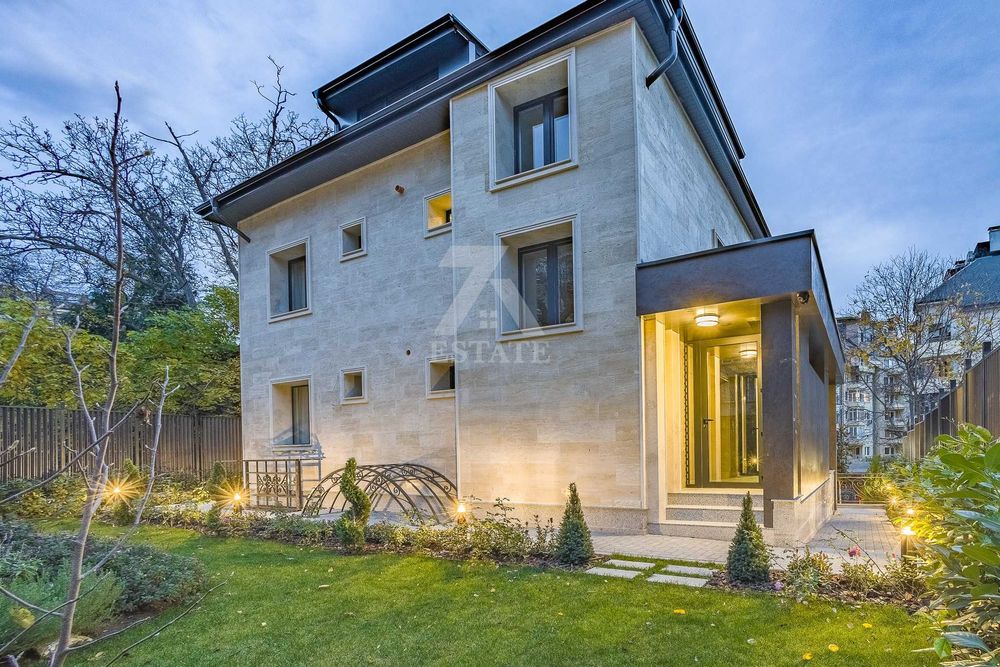 Дава под наем самостоятелна сграда в ж. кв. Лозенец