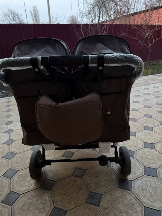 Детская коляска для двойни