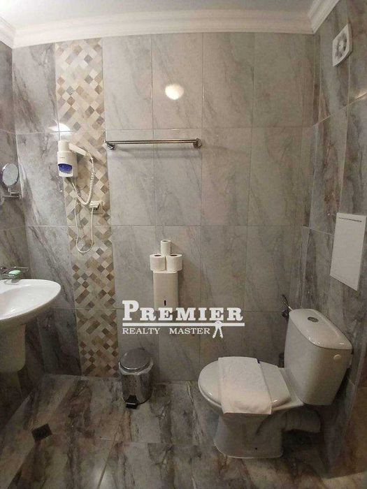 Продава се прекрасна студия в отличен целогодишен комплекс,