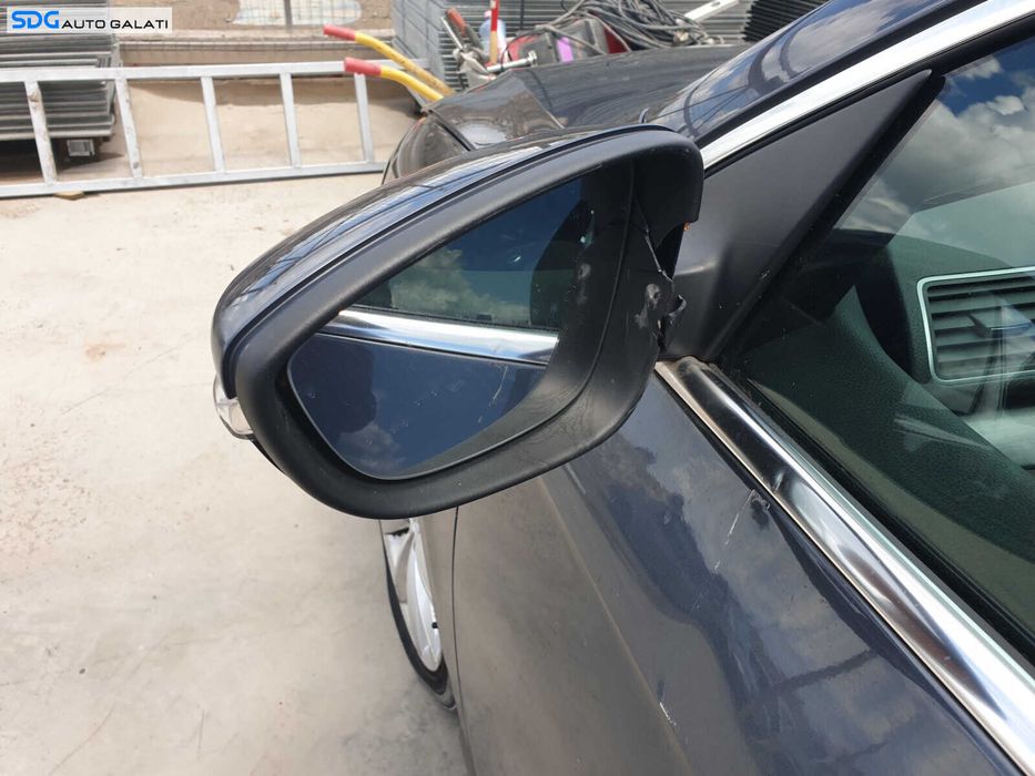 Oglinda Stanga Electrica Fara Pliere Rabatare cu Lumina Ambientala cu DEFECT Volkswagen Passat B7 2010 - 2015 Culoare LK7X [K2085]