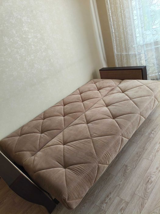 Продаю диван 230 см