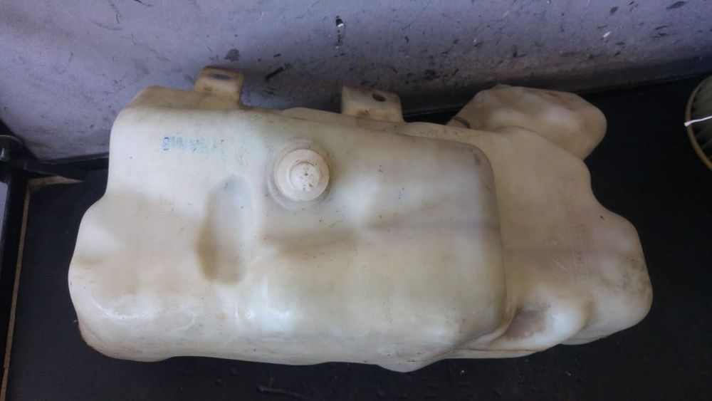 vas lichid parbriz bmw seria 5 e39 530d  8364941a