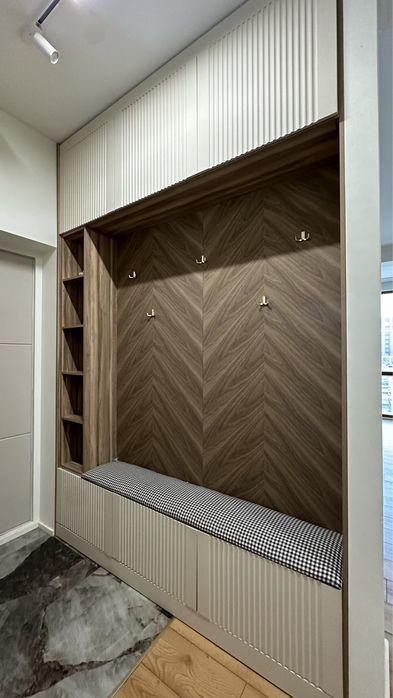 Продам стенку с пуфом