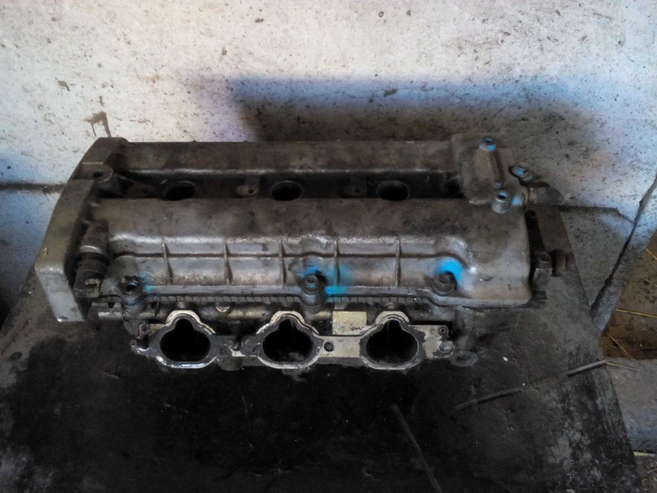 продавам глави за хундай купе 2.7