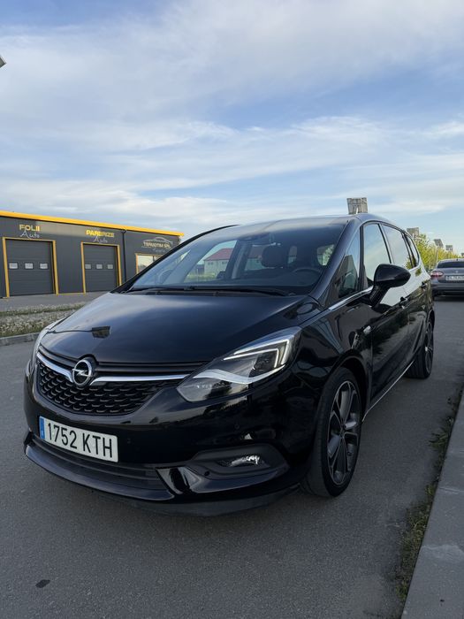 Opel Zafira Facelift 2019 Automată 7 Locuri 1.6 Benzină 136CP
