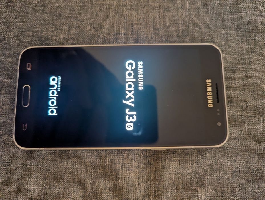 Samsung J3,dual sim ,orice retea.