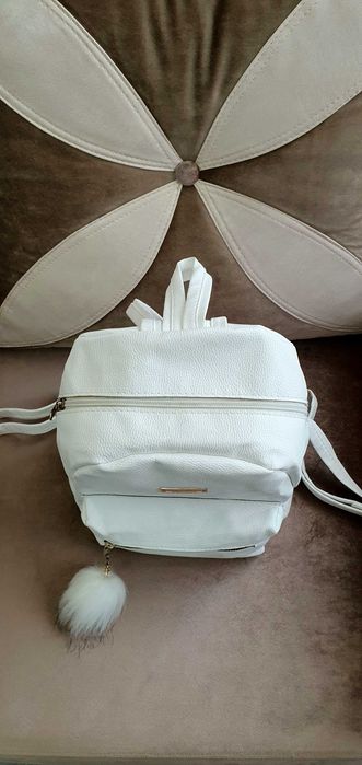 Rucsac de culoare albă din înlocuitor piele - marca FASHION