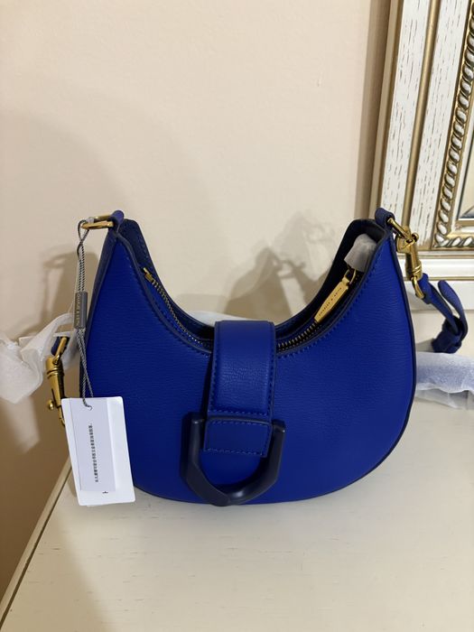 Сумка новая Charles and Keith