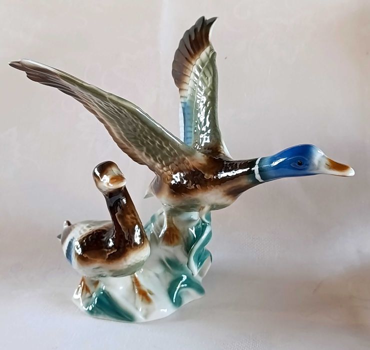 Bibelou mare "Rațe Sălbatice", porțelan Iris Cluj,  Calitatea 1 (27 cm)