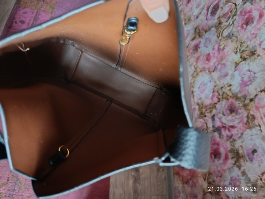 Сумки различные разных размеров  КОЖА