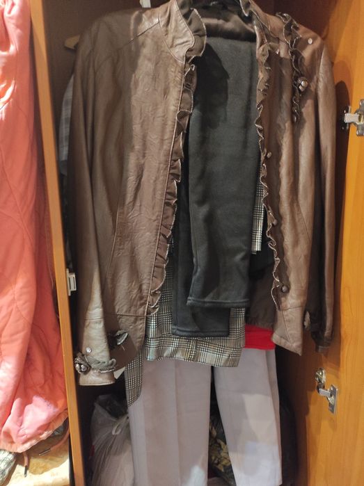 Одежда женская  приличная