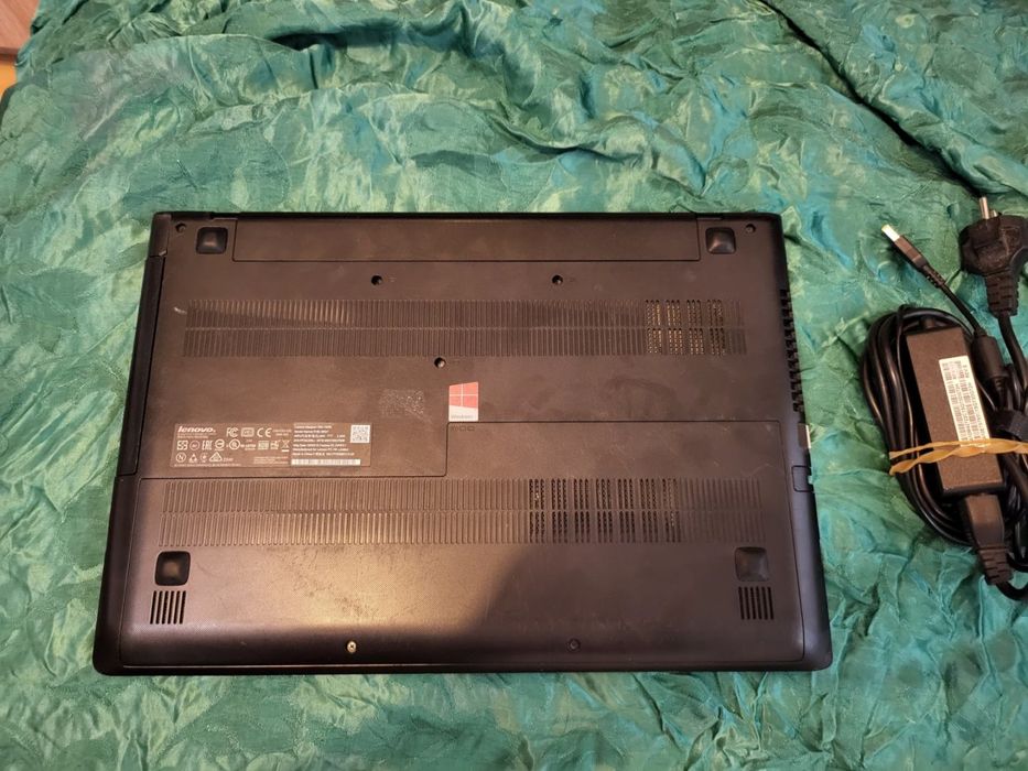 Lenovo IdeaPad 300 Core i7/SSD/16GB Ram/HDD 1000 ГБ!