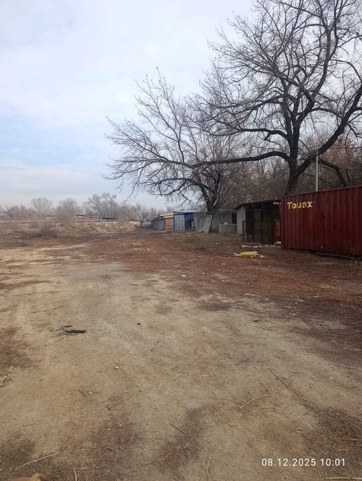 Участок 0,88 га в черте города