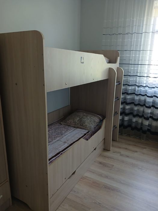 Двух этажный детский кровать