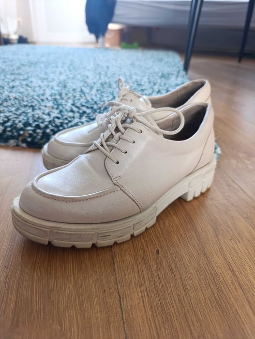 Кожени дамски обувки Caprice