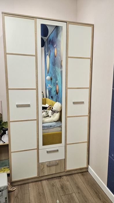 Продам комплект мебели