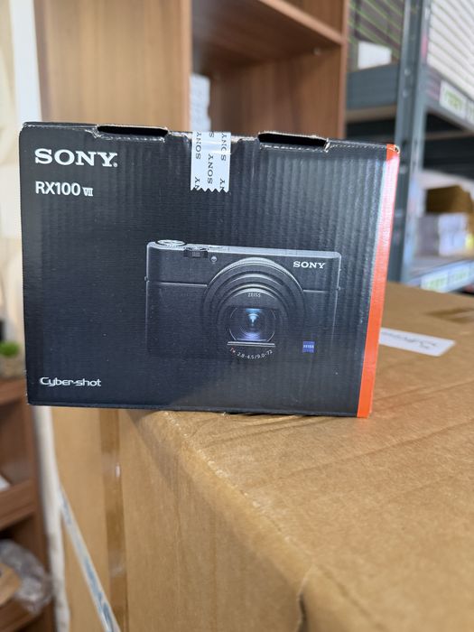 Sony RX100 VII, nou sigilat!