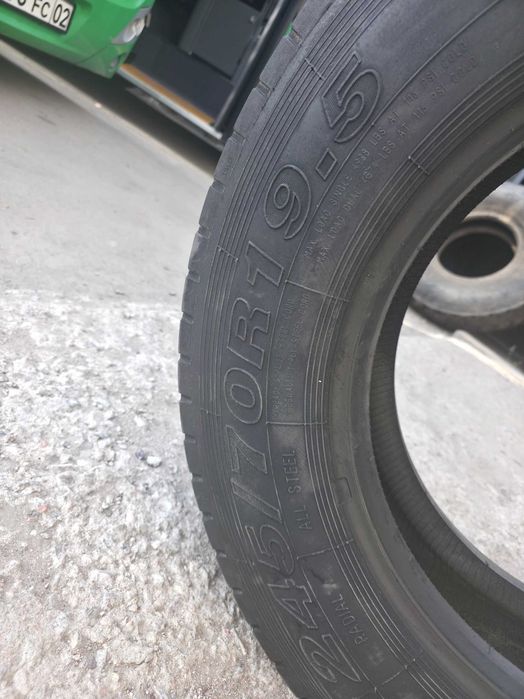 Шины бу 245-70 R19.5