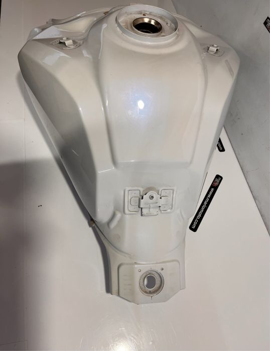 Резервоар Suzuki V-Strom DL 650 2015