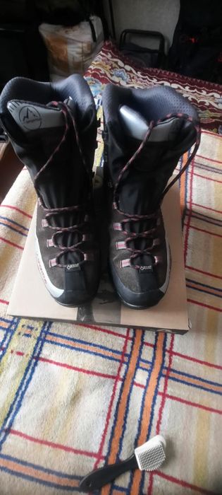 Ботинки для похода в горы