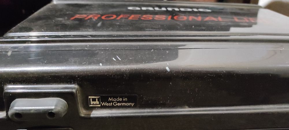 Професионална камера Grundig S-VS180