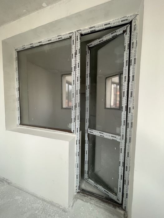 Продавам ПВЦ дограма REHAU нова