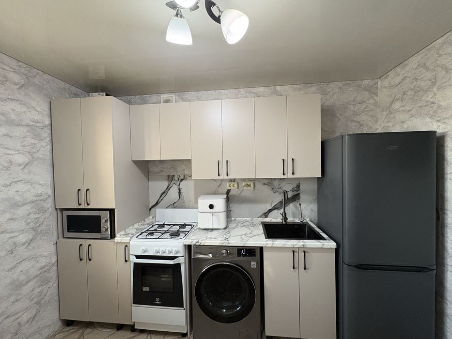 Продам 1 комн квартиру в центре.