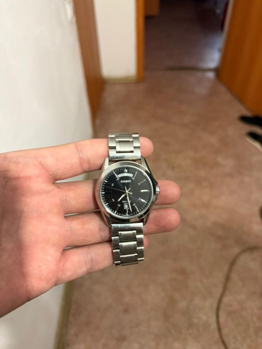 Casio оригинал, отдам дешево