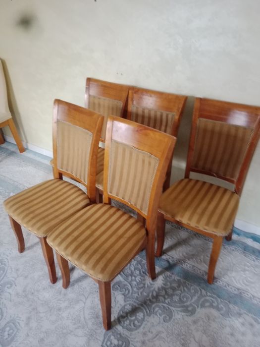 Продам стулья для гостиной
