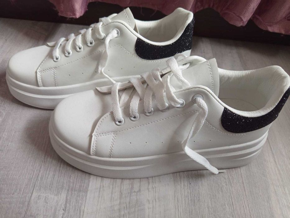 Кецове с лека платформа