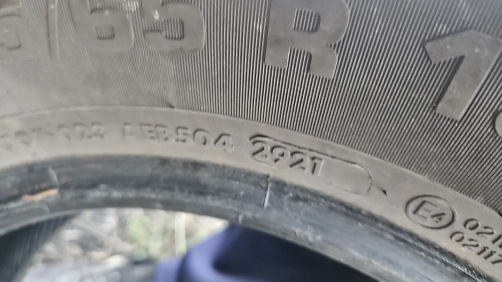 2бр гуми 195 65 15 дот 21 вредещайн