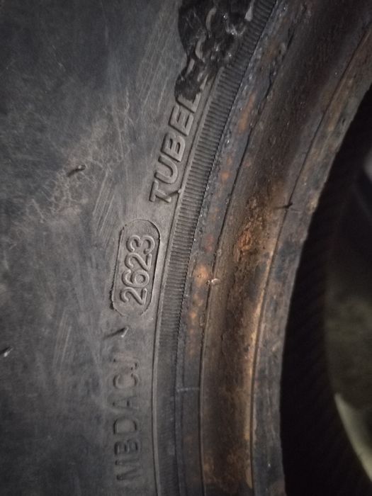 Шины 235х75р15. 2 шт