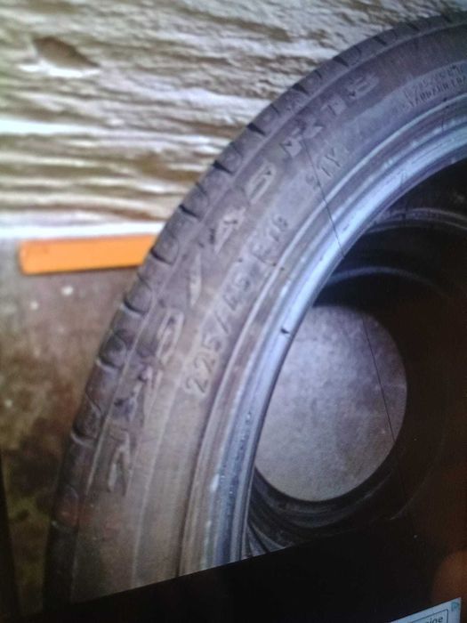 4 Anvelope-Gume de vara PIRELLI 225/45R18 si 255/40R18 second-hand