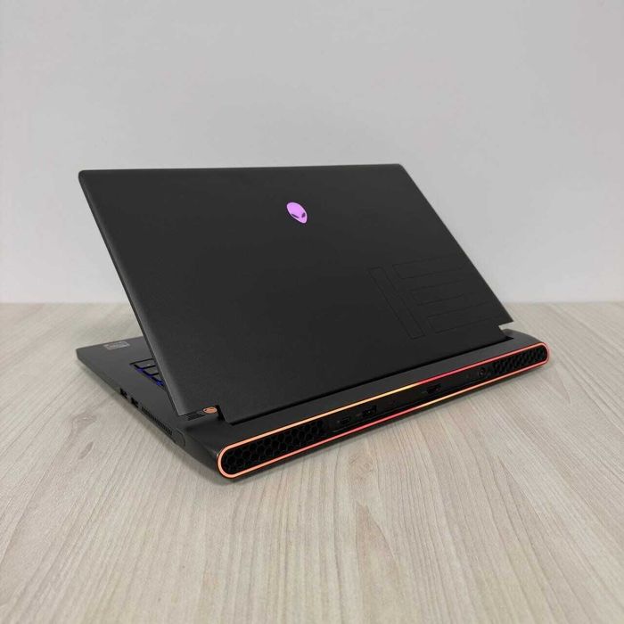 Геймърски лаптоп Alienware M15 R5 Ryzen Edition/32GB Ram/RTX 3070/1 TB